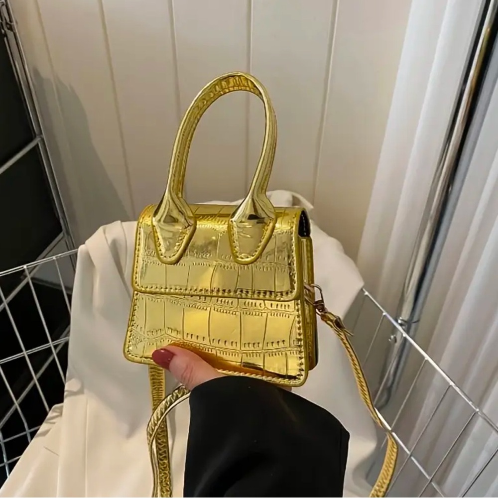 NIP Chic Mini Square Gold Metallic Crossbody Bag Crocodile Embossed Gift